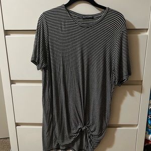 Brandy Melville Tee